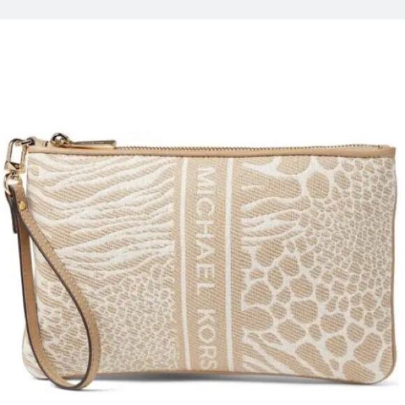 NWT MSRP$128 Michael Michael Kors Logo Jet Set Charm Top-Zip Wristlet Camel - Picture 1 of 7